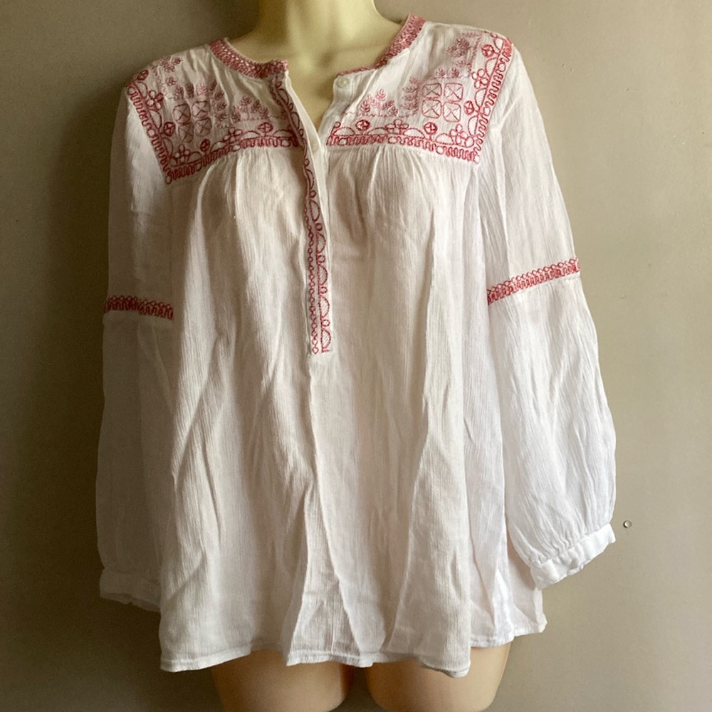 Lucky Brand Top Size Large white with red embroidery three-quarter sleeves.